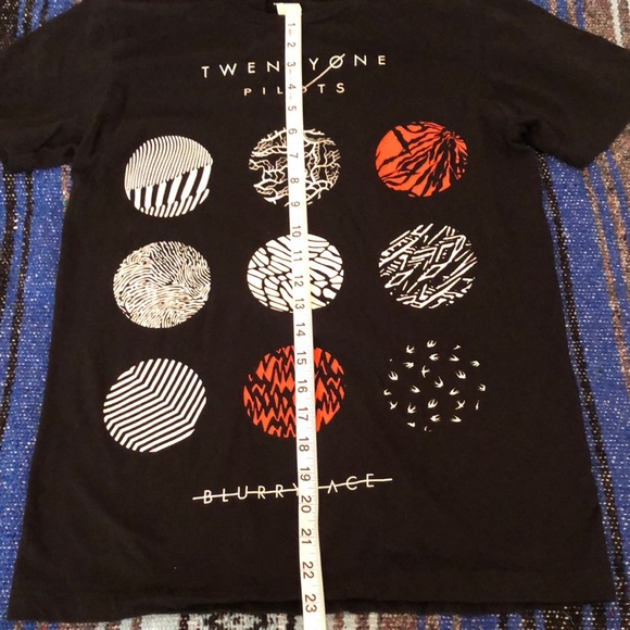 Twentyone Pilots Concert Tee - Picture 6 of 6